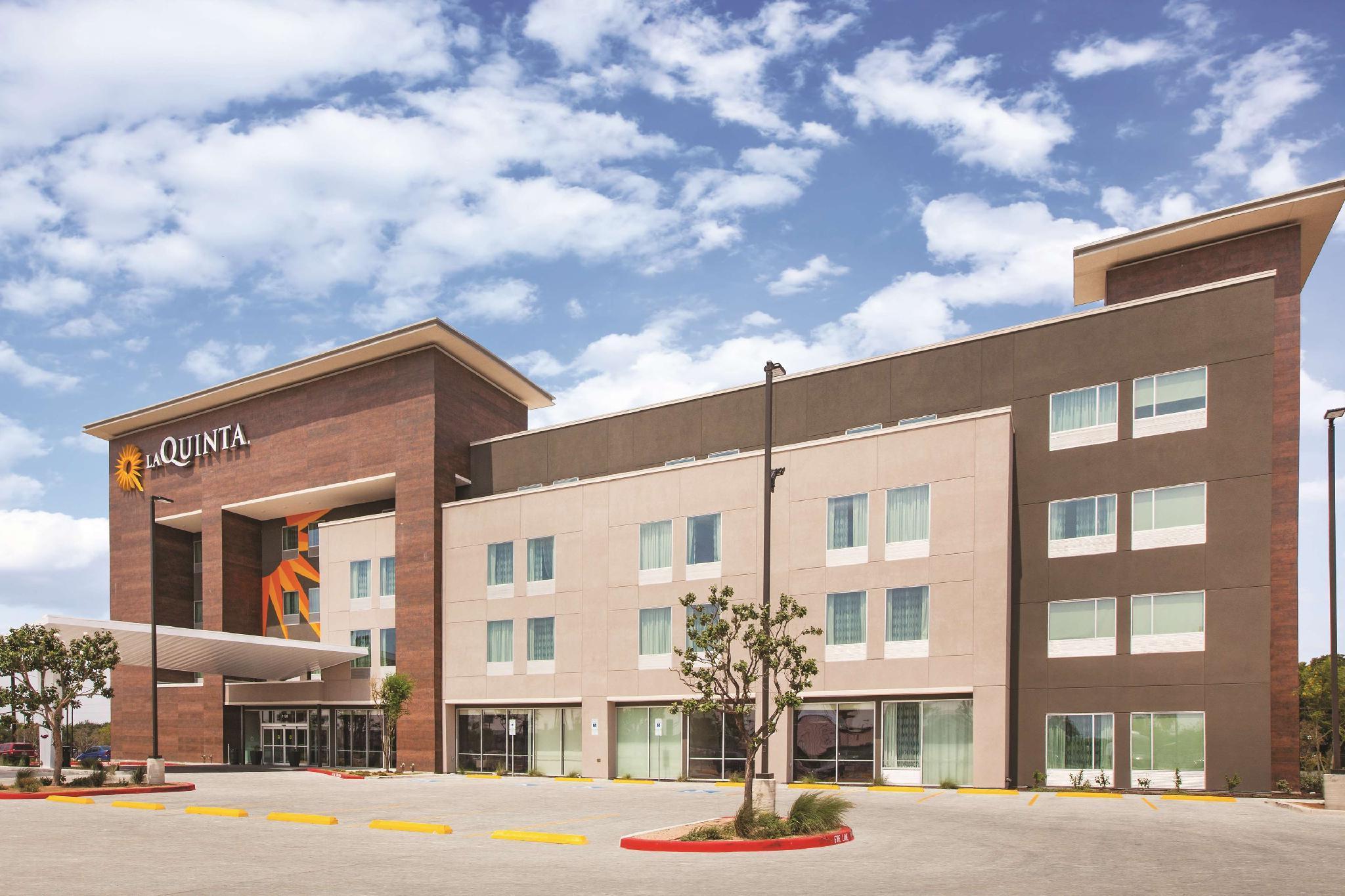 La Quinta By Wyndham Mcallen La Plaza Mall Hotel Exterior photo